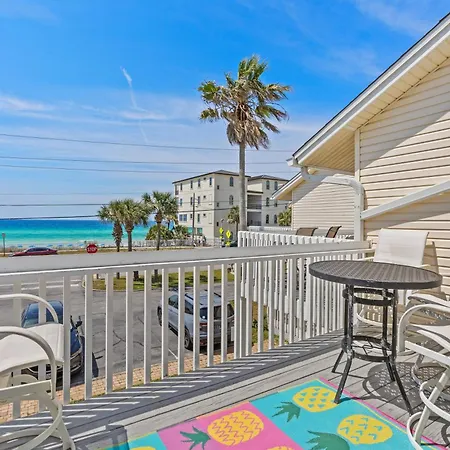 Beach Escape, King Suite, Ocean Views, Pet Friendly